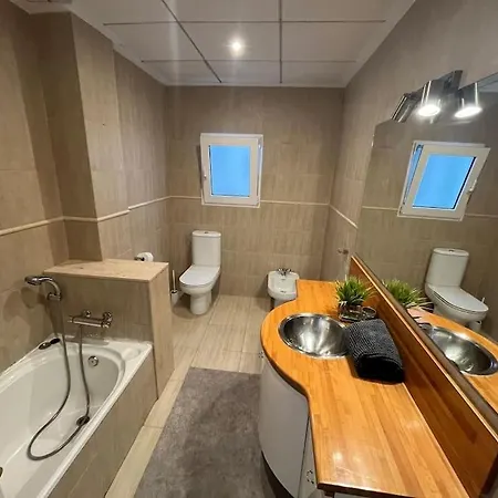 Ruzafa, 110m2, Brigth, Conditioned Air Lägenhet *
